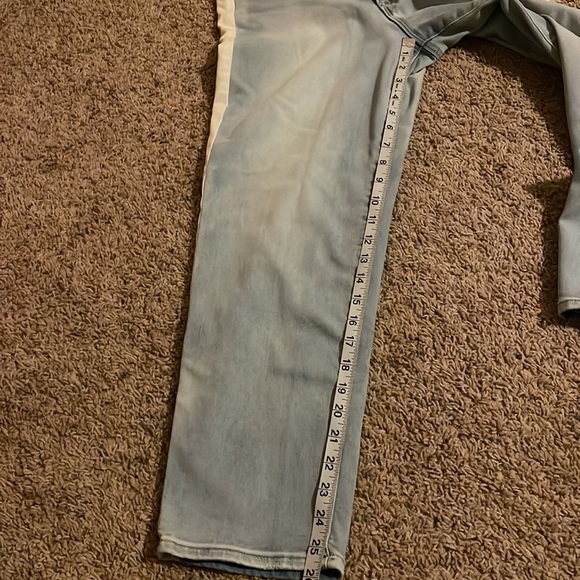 Athleta denim jeans size 8. - Picture 5 of 12